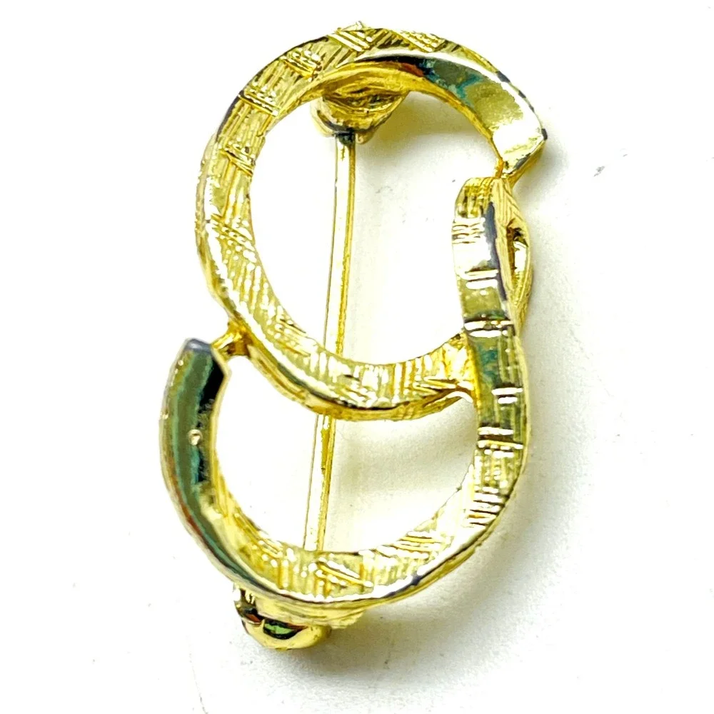 Script G Pin Gold Tone Textured Ribbon Classic Career Workwear Birthday Gift